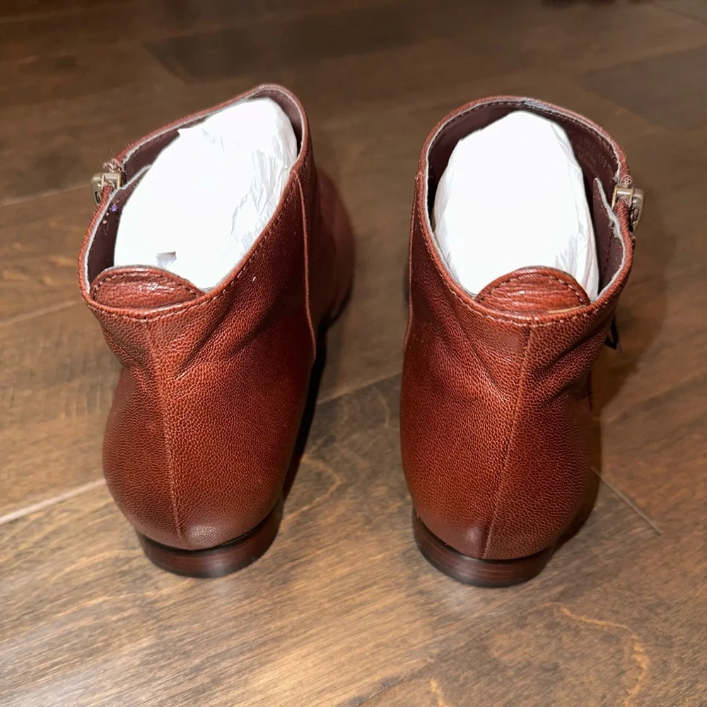 Cole Haan Belmont Leather Ankle Boot Chestnut Brown Minimalist Everyday Size 7.5